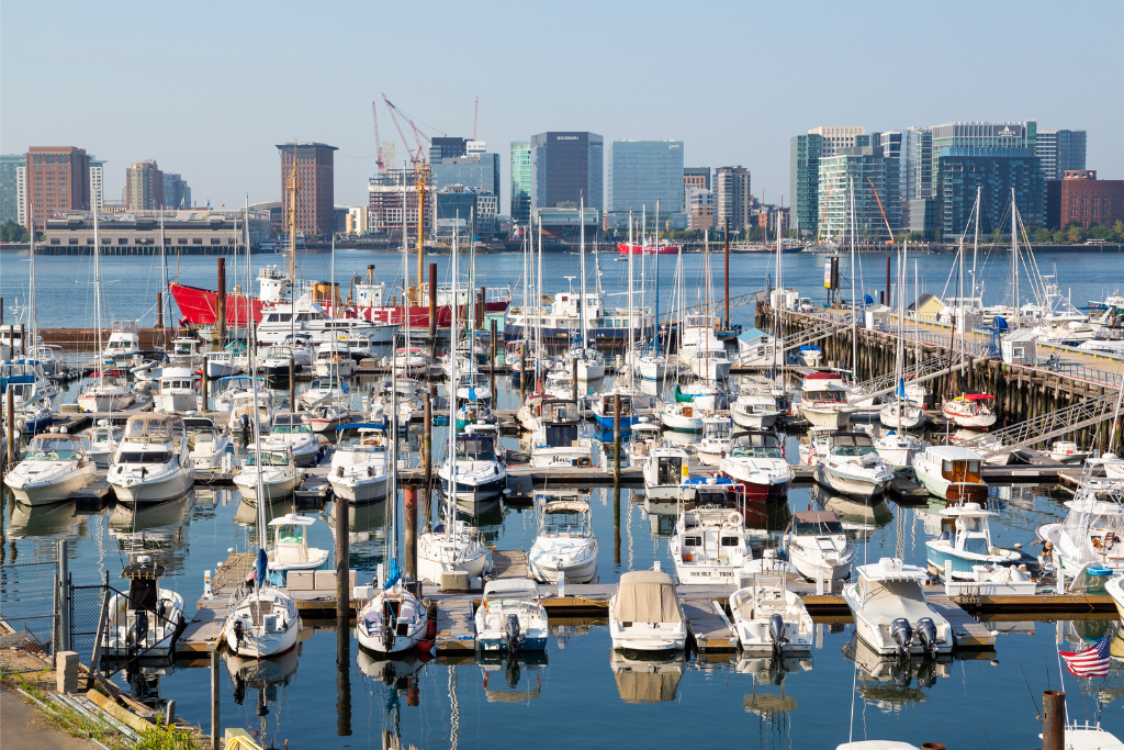 17 Boston Harbor Shipyard Marina Stock Photos, High-Res Pictures